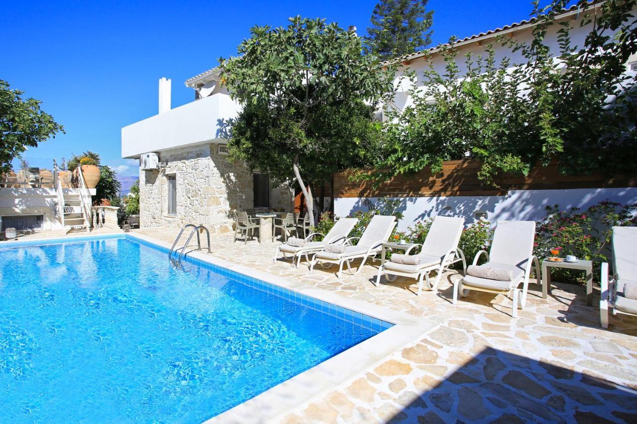 Villa Oasis كاميلاريون المظهر الخارجي الصورة