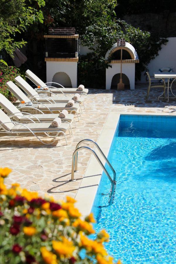 Villa Oasis كاميلاريون المظهر الخارجي الصورة