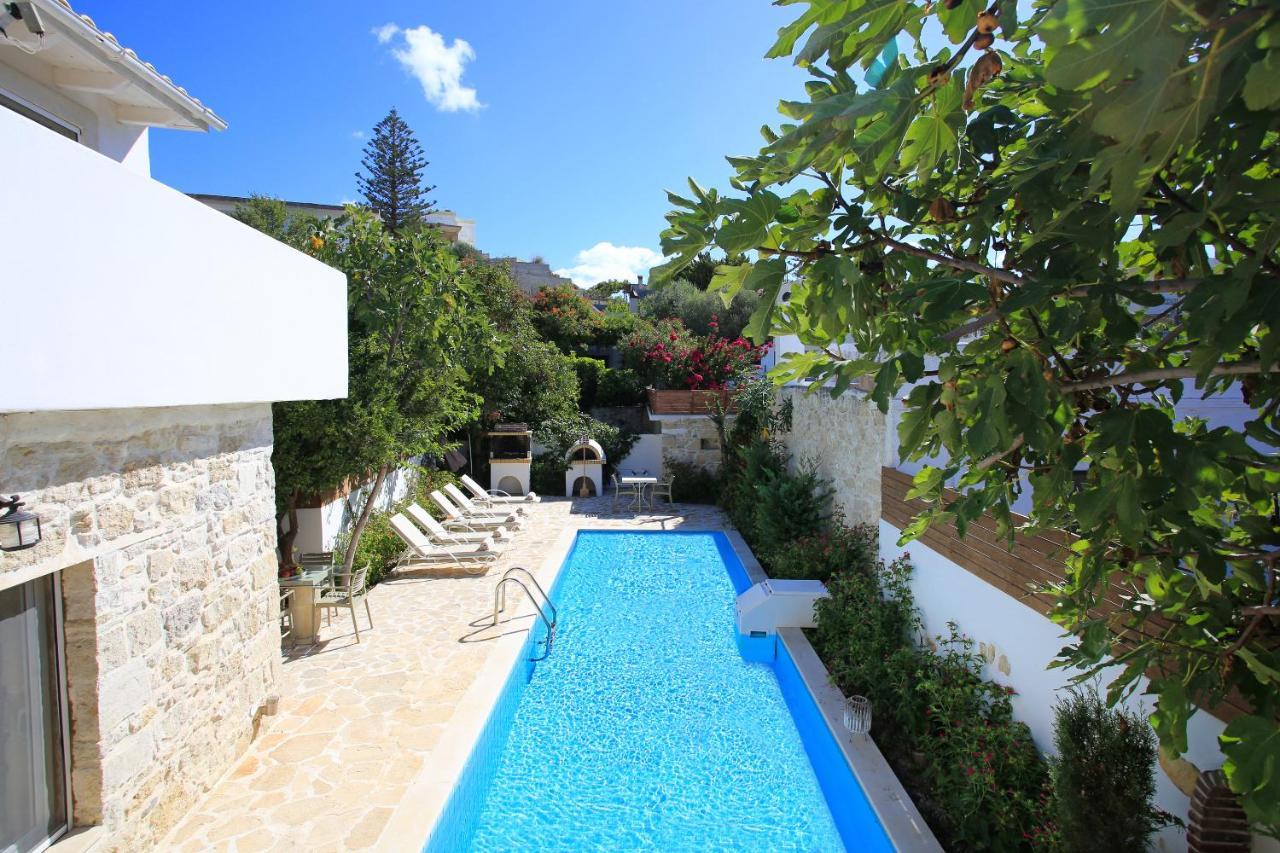Villa Oasis كاميلاريون المظهر الخارجي الصورة