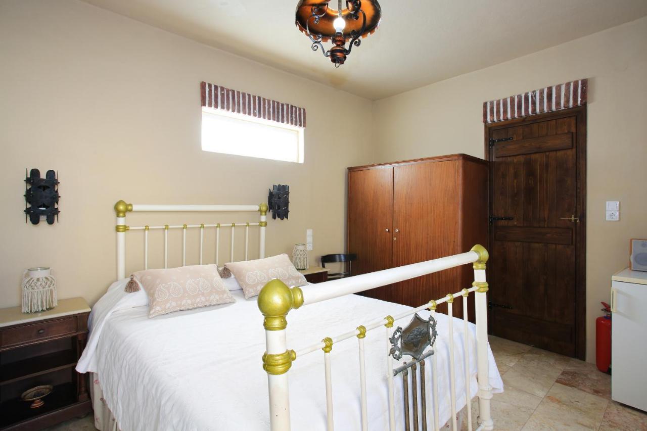 Villa Oasis كاميلاريون المظهر الخارجي الصورة