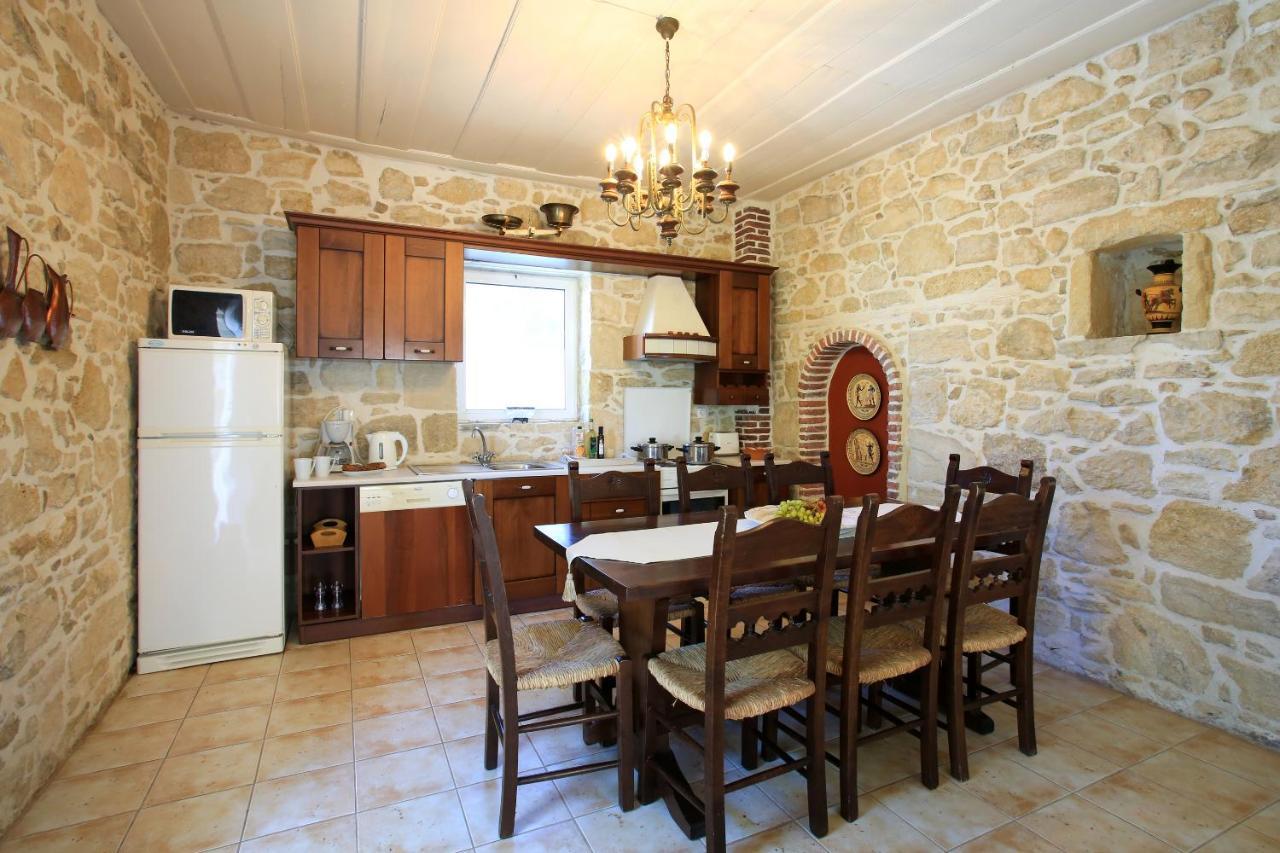Villa Oasis كاميلاريون المظهر الخارجي الصورة