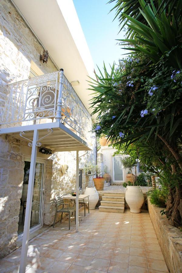 Villa Oasis كاميلاريون المظهر الخارجي الصورة