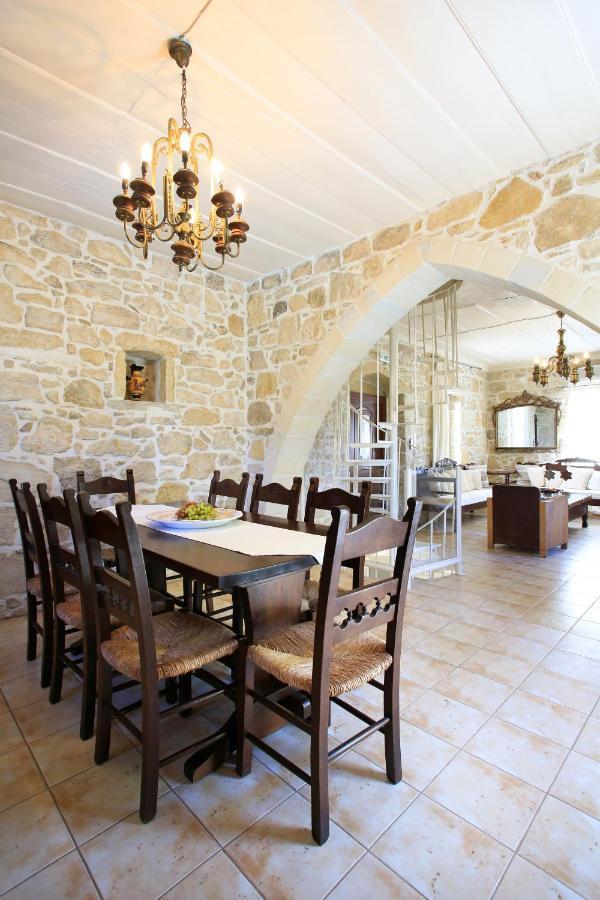 Villa Oasis كاميلاريون المظهر الخارجي الصورة
