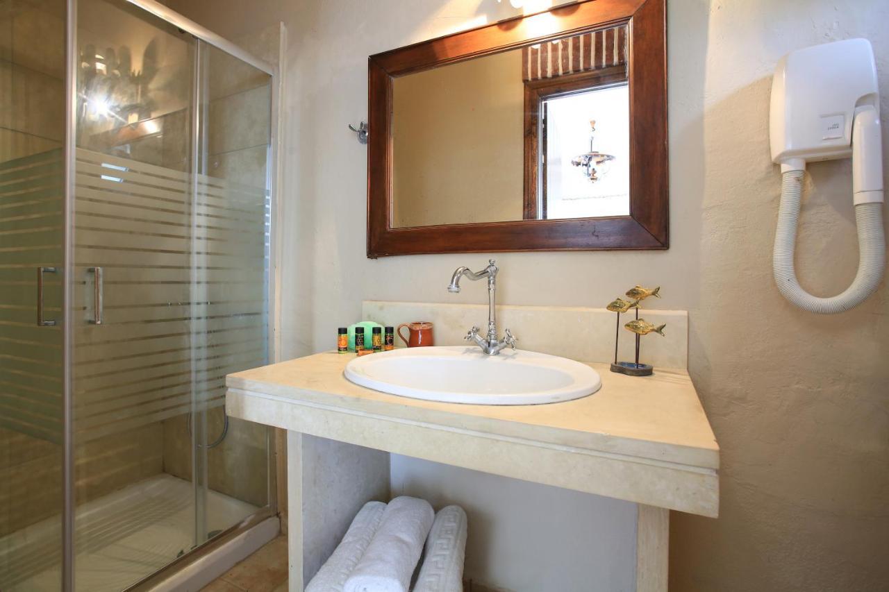 Villa Oasis كاميلاريون المظهر الخارجي الصورة