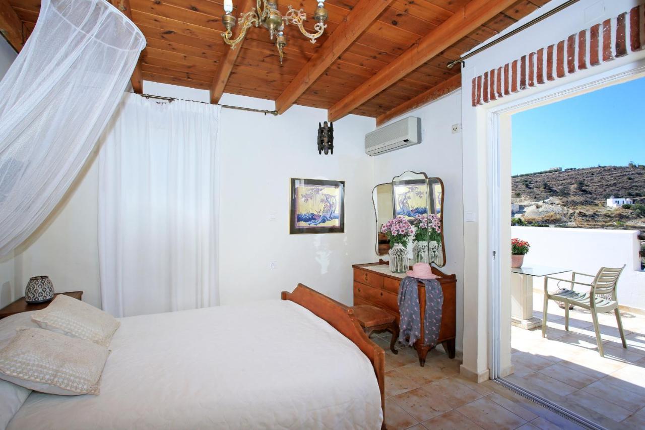Villa Oasis كاميلاريون المظهر الخارجي الصورة
