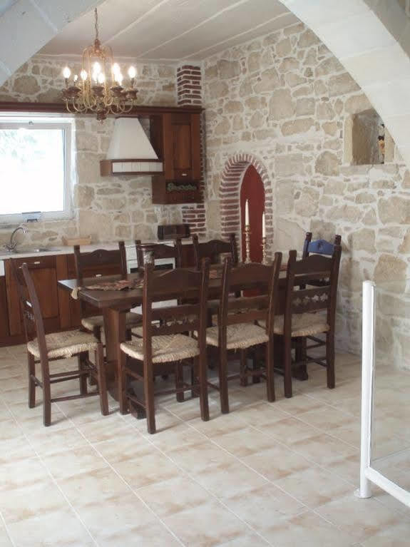 Villa Oasis كاميلاريون المظهر الخارجي الصورة